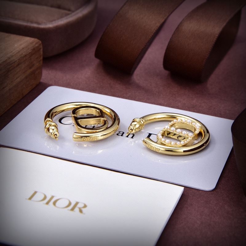 chr1st1an D10r earrings